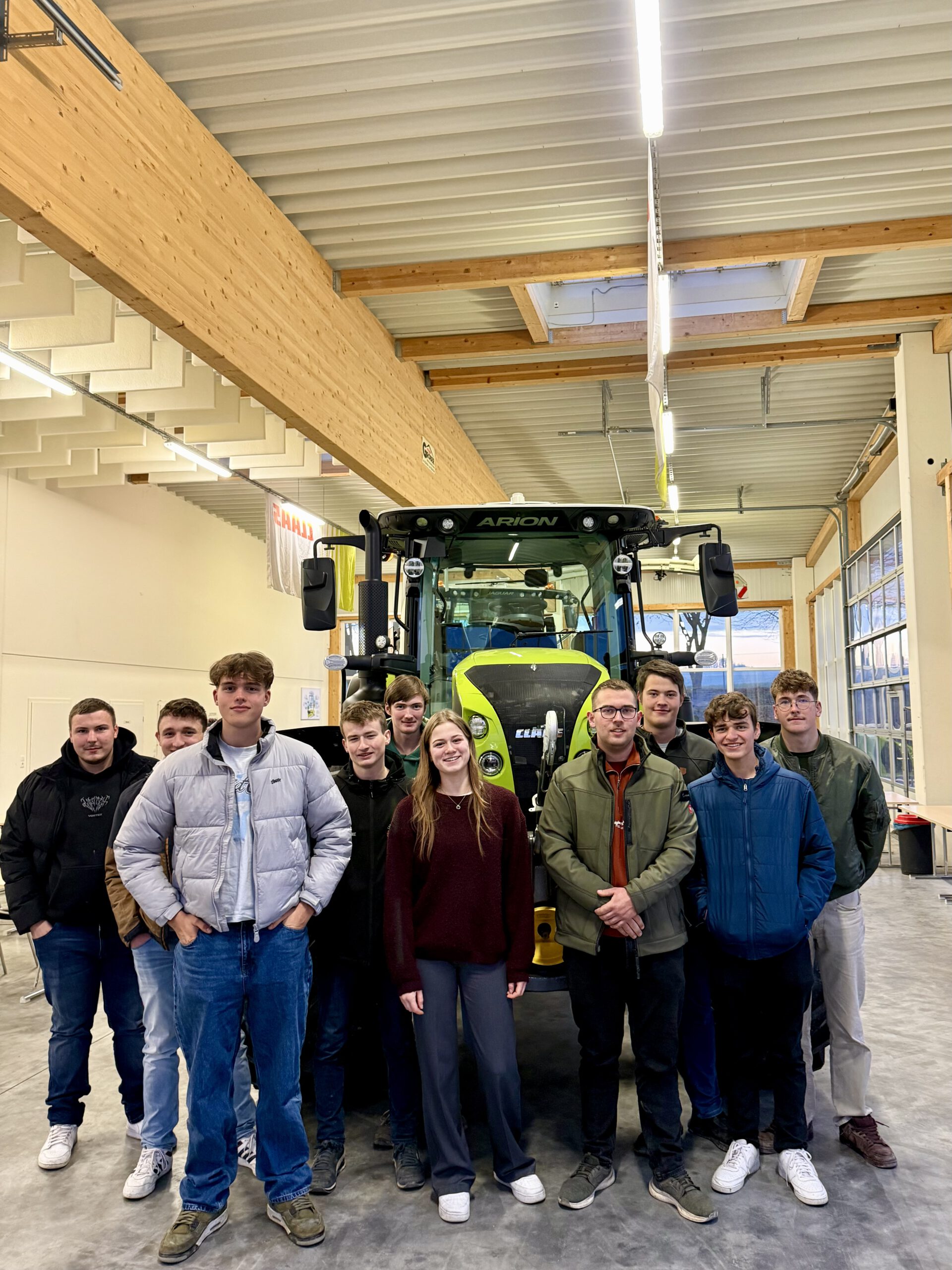 Besuch bei der Taktorenfirma Claas in Langenau.
